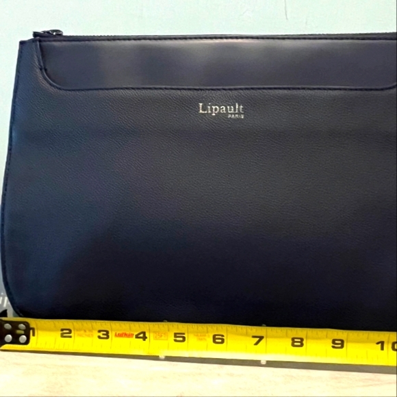 Lipault Paris Plume Elegance Clutch  in Navy Blue Leather  New In Box Wi… - Picture 12 of 13